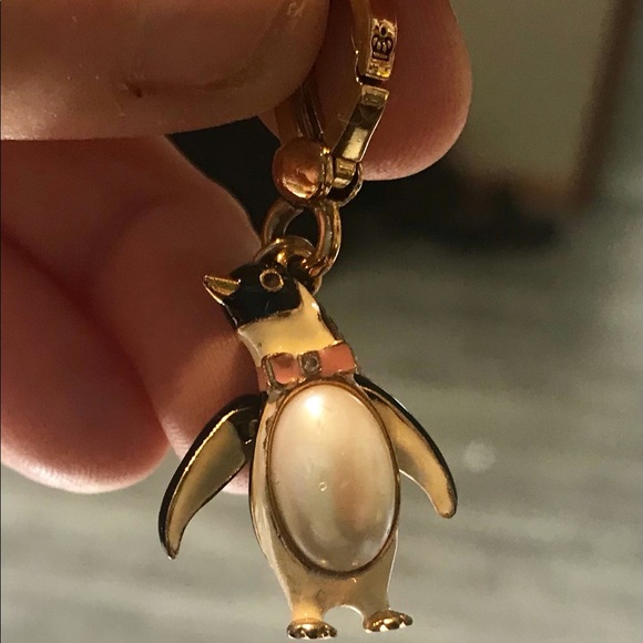 Juicy Couture charm Penguin w/moving wings USED - Picture 6 of 8